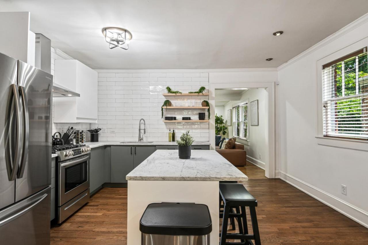 Sun Lit Bungalow With Good Vibes And Lots Of Wine - Designedbydom アトランタ エクステリア 写真