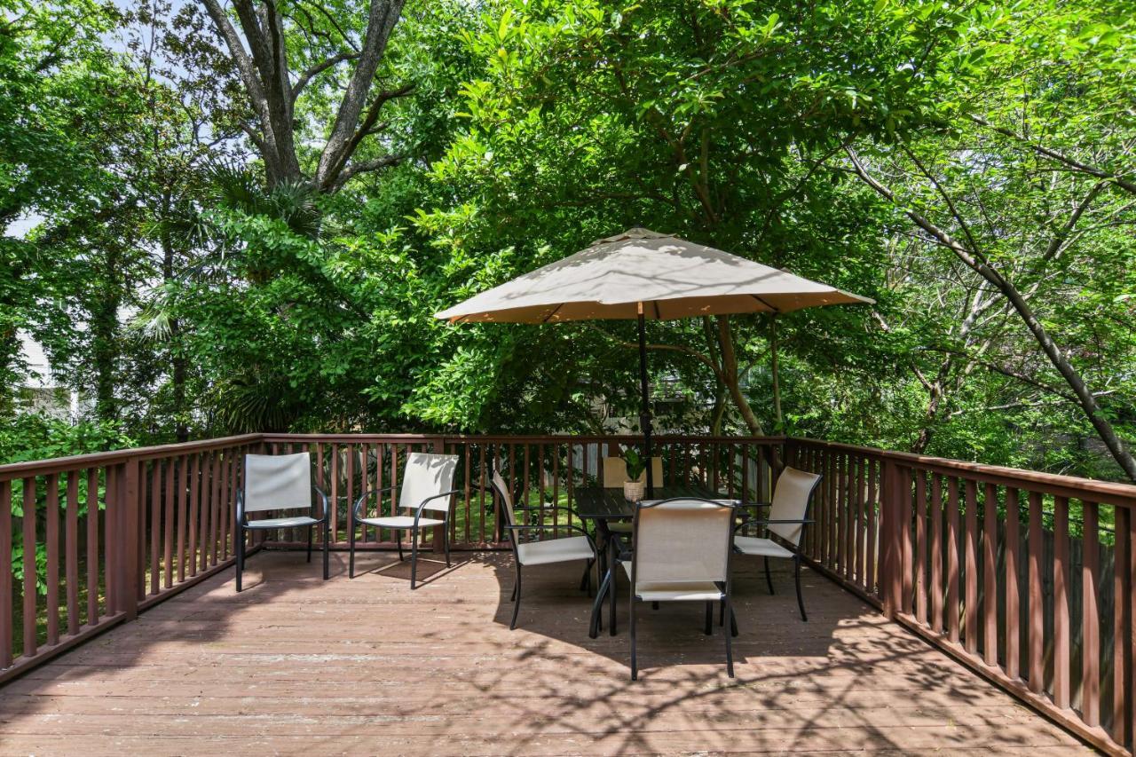 Sun Lit Bungalow With Good Vibes And Lots Of Wine - Designedbydom アトランタ エクステリア 写真