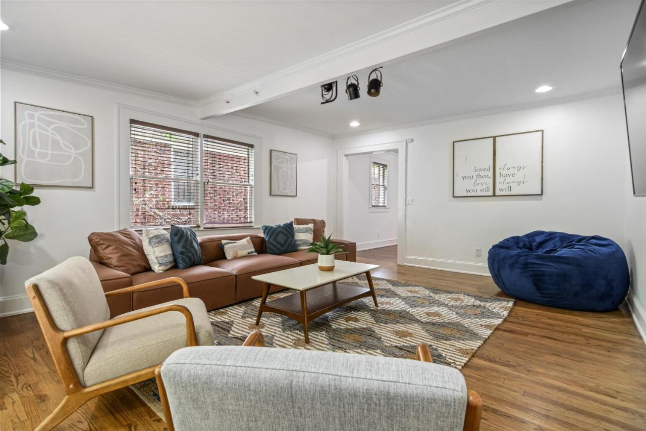 Sun Lit Bungalow With Good Vibes And Lots Of Wine - Designedbydom アトランタ エクステリア 写真